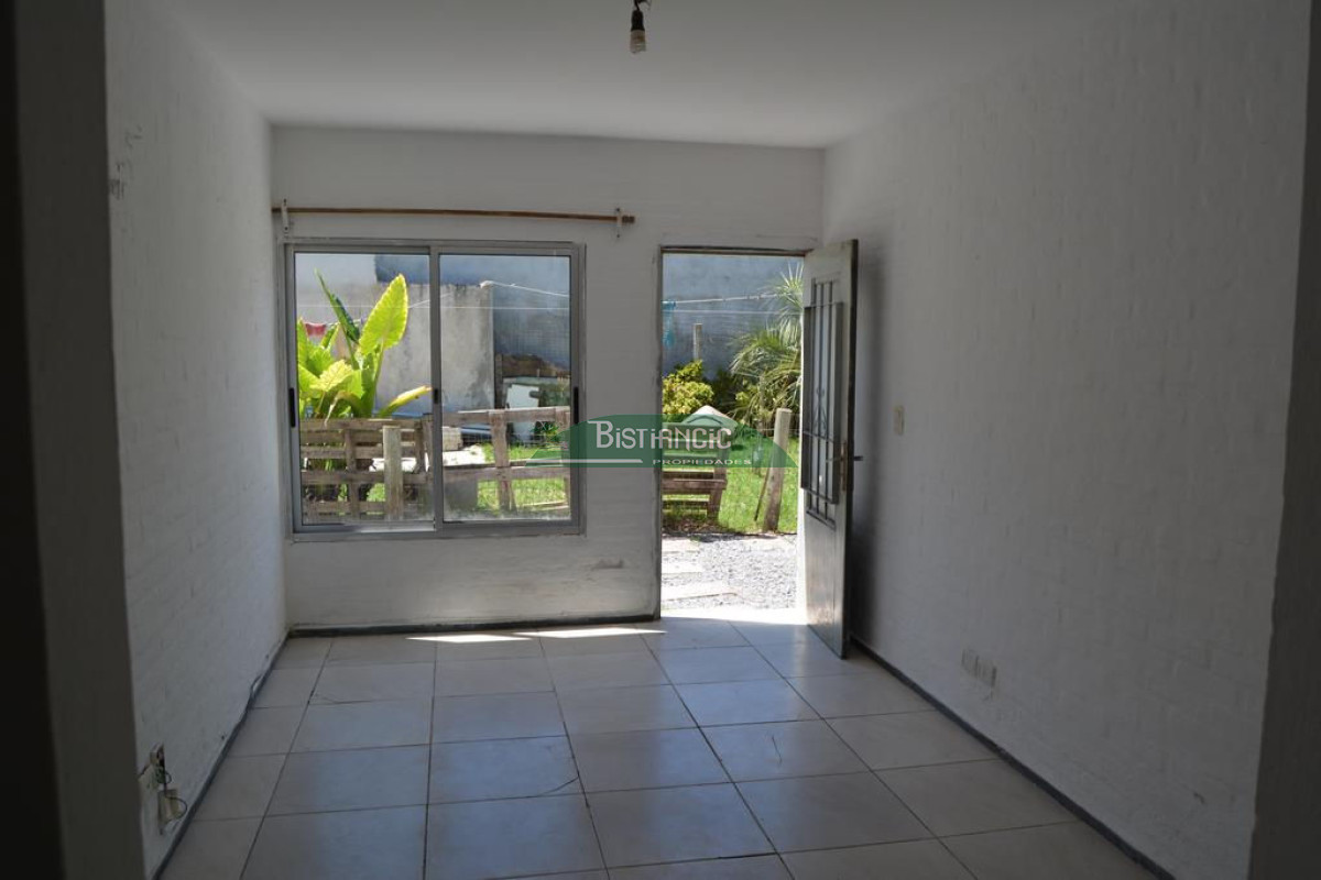 Apartamento en Maldonado, 2 dormitorios, patio con parrillero, y gastos bajos. En venta! - GoPunta - Portal Inmobiliario de Punta del Este - Maldonado