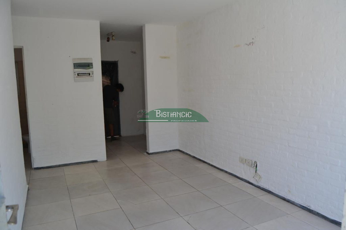 Apartamento en Maldonado, 2 dormitorios, patio con parrillero, y gastos bajos. En venta! - GoPunta - Portal Inmobiliario de Punta del Este - Maldonado