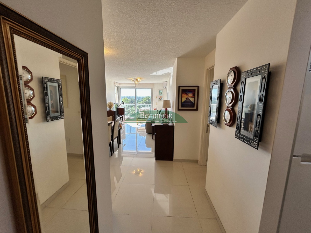 Apartamento ID.2887 - VENTA Apto 2 dorm 2 baños vista, calefacción, piscina, parrilleros, jacuzzi, garaje, y otros.