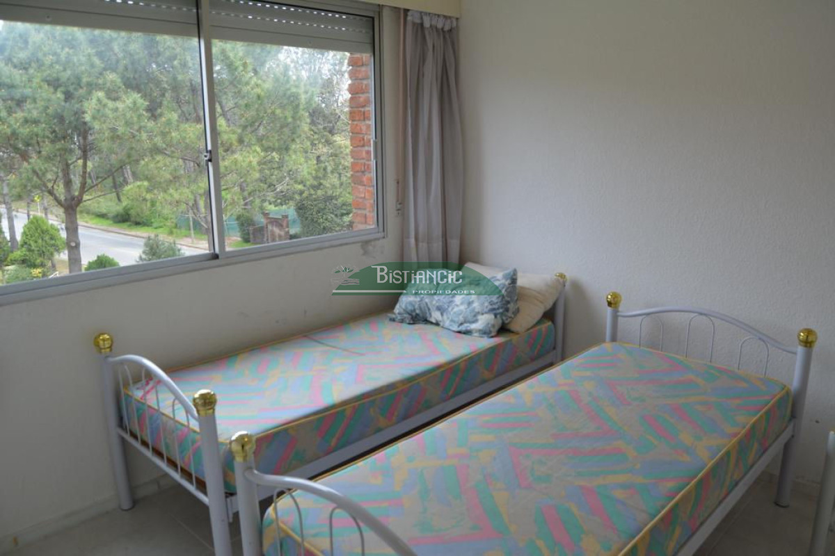 Apartamento ID.2659 - Depto Paradas de la Mansa, en complejo, 4 dorm 3 baños balcón parrillero cochera piscina canchas, Venta U$S 247.000