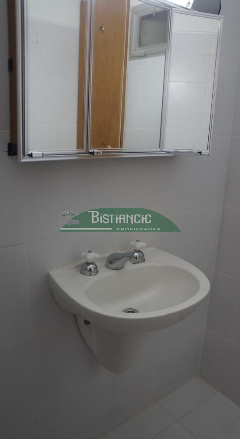 Apartamento ID.2711 - EN VENTA - Apartamento en la pda 16. frente a la playa. 4 dormitorios, 3 baños 