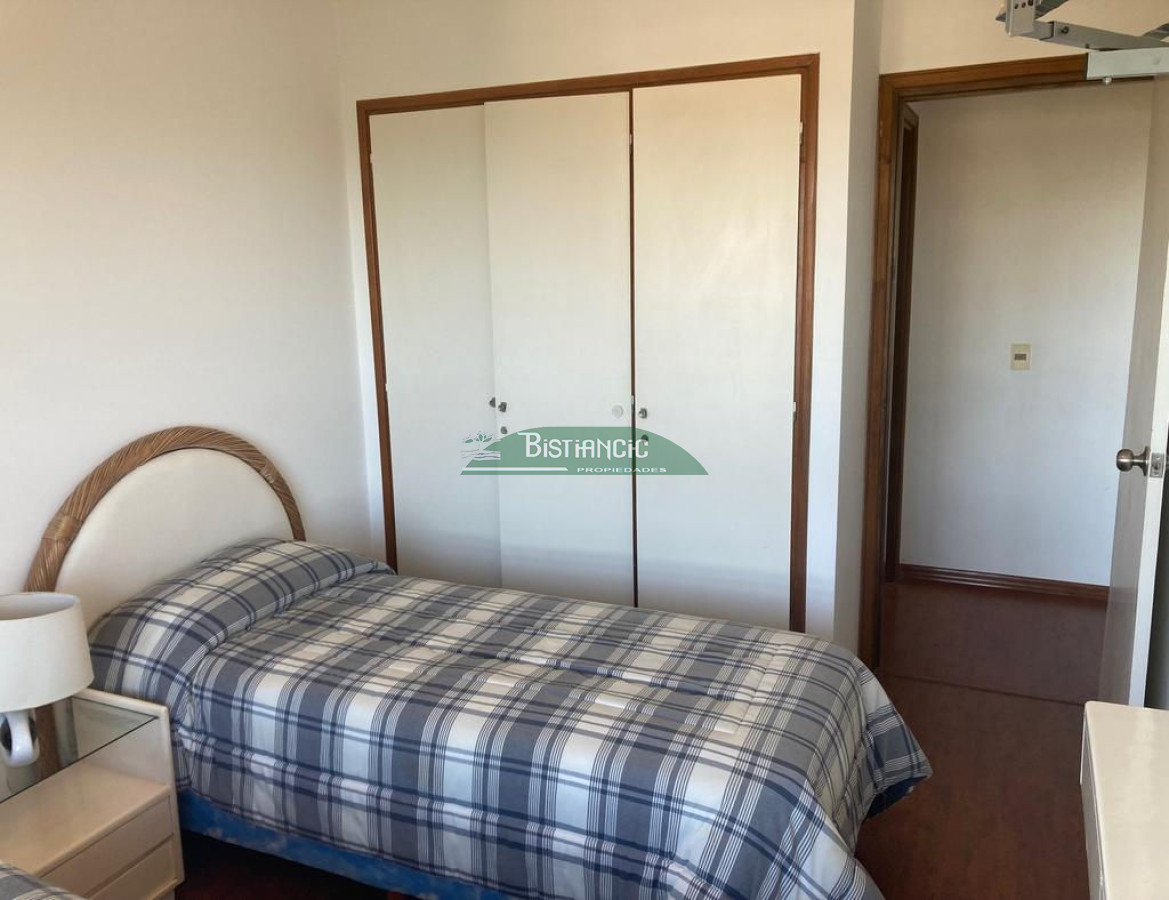 Apartamento ID.2742 - Apartamento en venta, 3 dorm, 3 baños, 2 terrazas, garaje y servicios.US$ 340.000