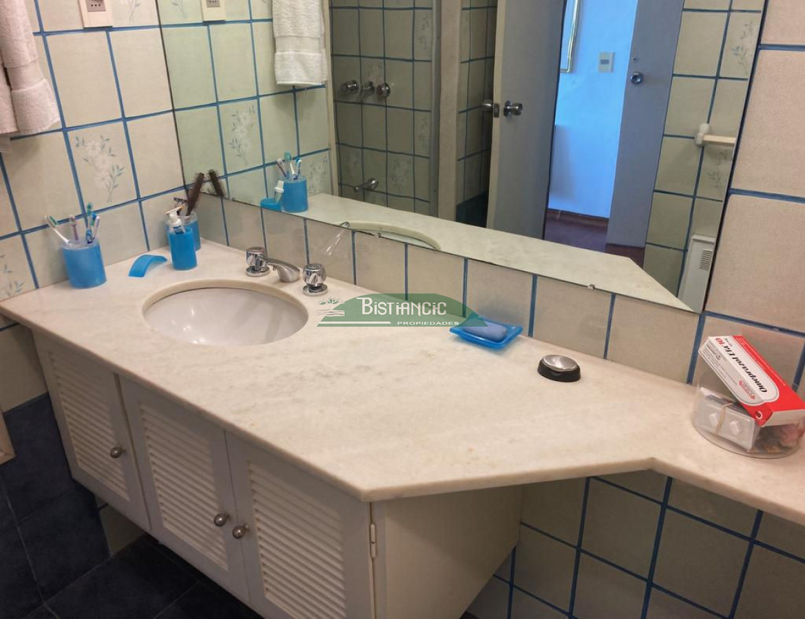 Apartamento ID.2742 - Apartamento en venta, 3 dorm, 3 baños, 2 terrazas, garaje y servicios.US$ 340.000