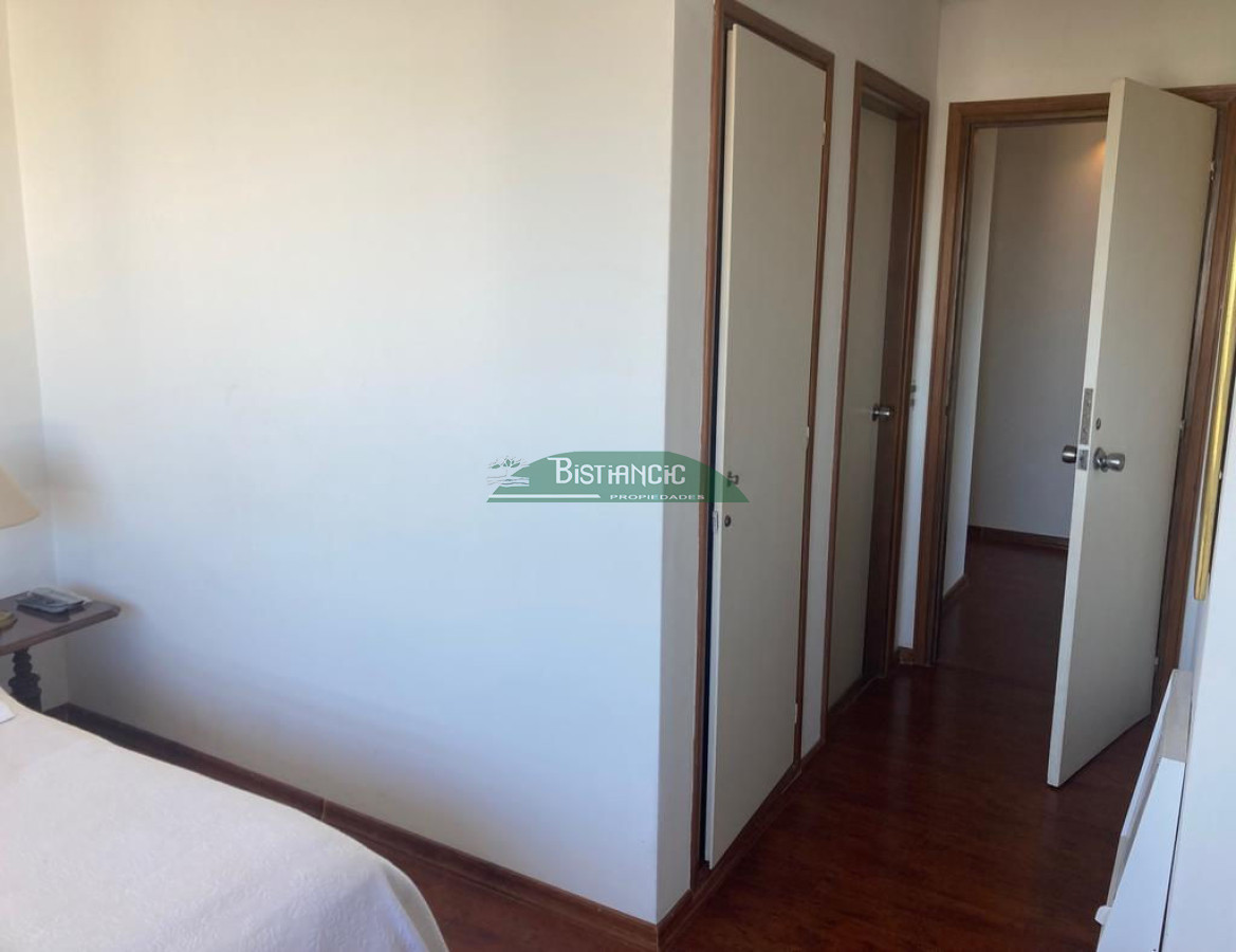Apartamento ID.2742 - Apartamento en venta, 3 dorm, 3 baños, 2 terrazas, garaje y servicios.US$ 340.000