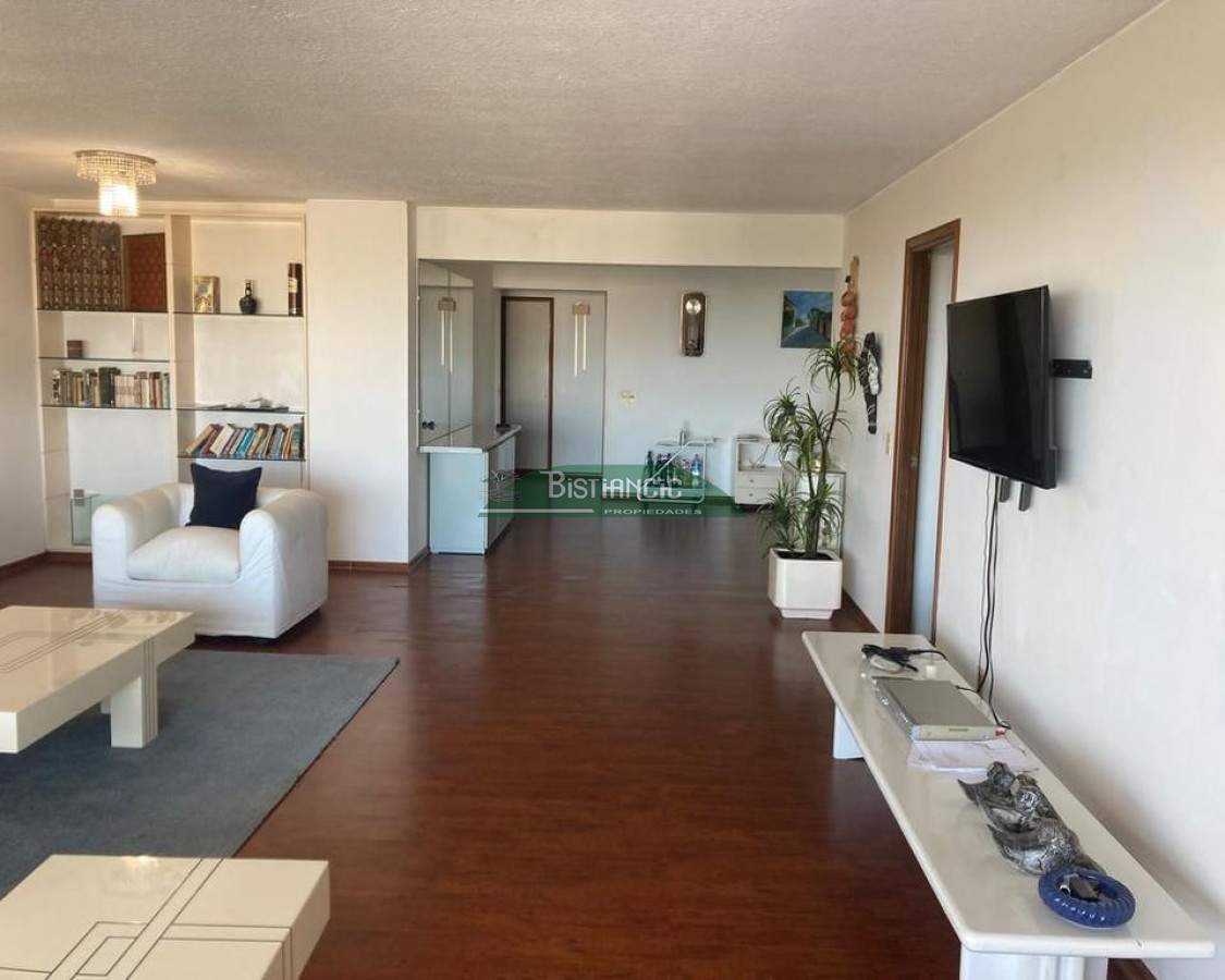 Apartamento ID.2742 - Apartamento en venta, 3 dorm, 3 baños, 2 terrazas, garaje y servicios.US$ 340.000