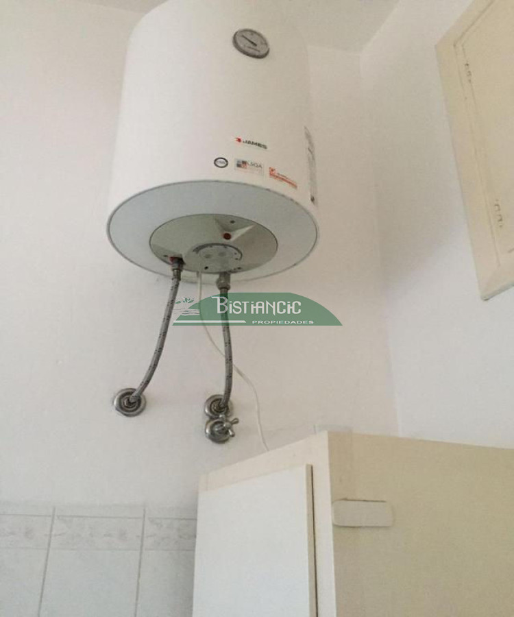 Apartamento ID.2788 - Casita en alquiler anual 1 dorm, frente a plaza del vigia. 