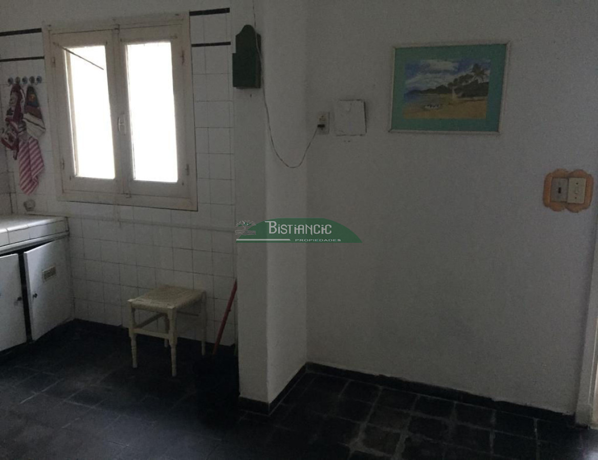 Apartamento ID.2788 - Casita en alquiler anual 1 dorm, frente a plaza del vigia. 