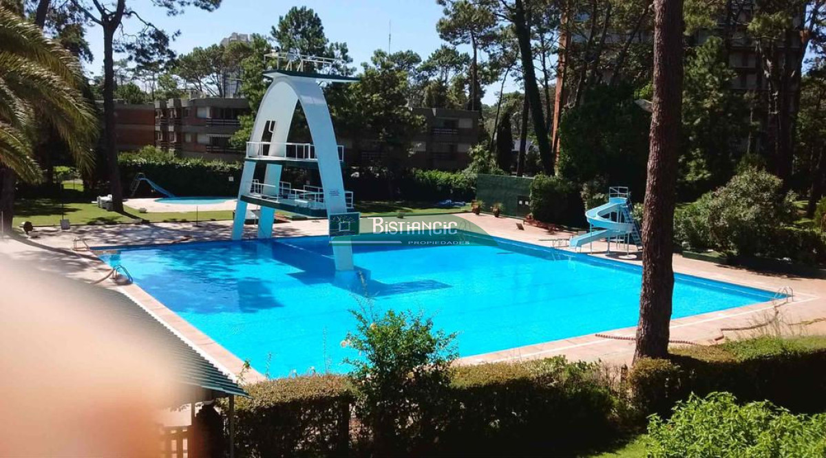 Apartamento ID.2799 - Apto PB 2 dorm y medio 2 baño estufa piscina