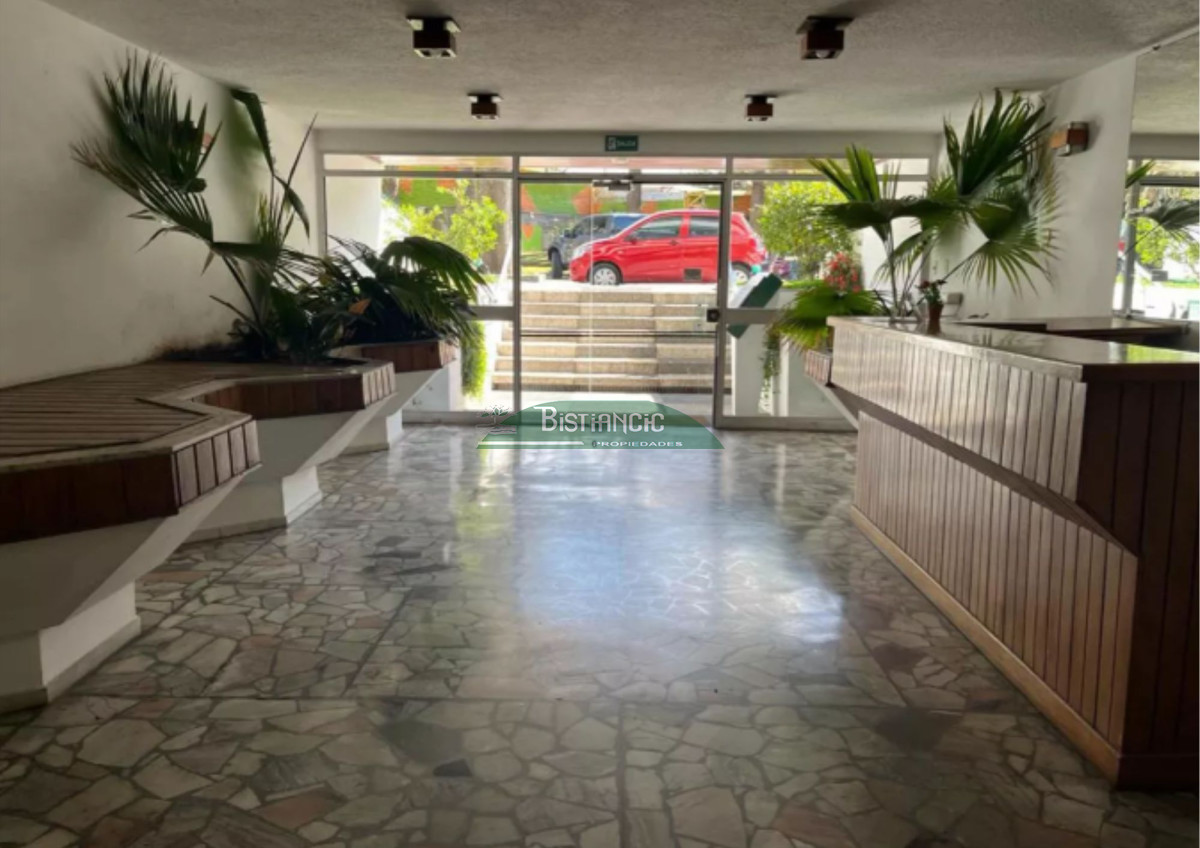 Apartamento ID.2930 - Venta apartamento frente a plaza de artesanos , Punta del este. 2 Dorm, 2 baños, con garage. A pasos de gorlero. 