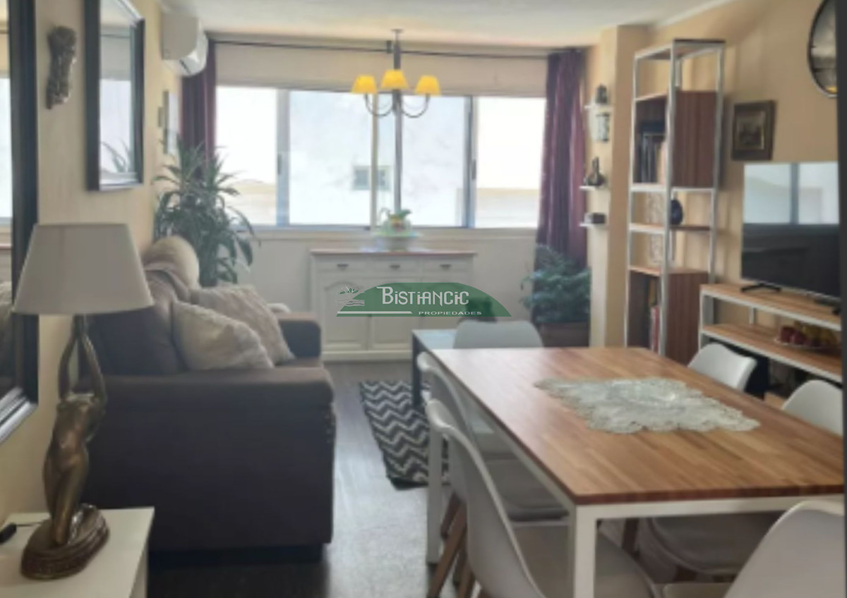 Apartamento ID.2930 - Venta apartamento frente a plaza de artesanos , Punta del este. 2 Dorm, 2 baños, con garage. A pasos de gorlero. 