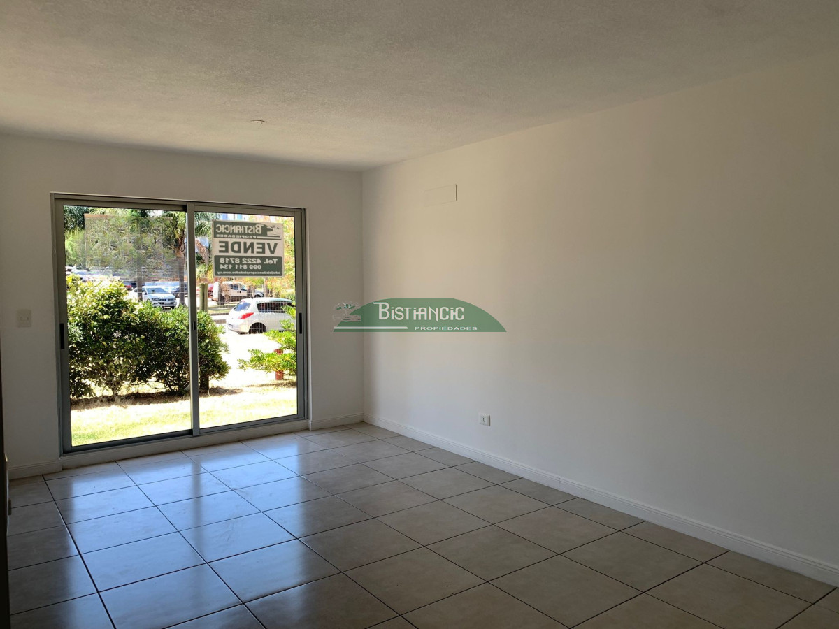Apartamento ID.2931 - Roosevelt y Viana, depto de 2 dormitorios en Planta baja con cochera. Venta US$ 152.000.