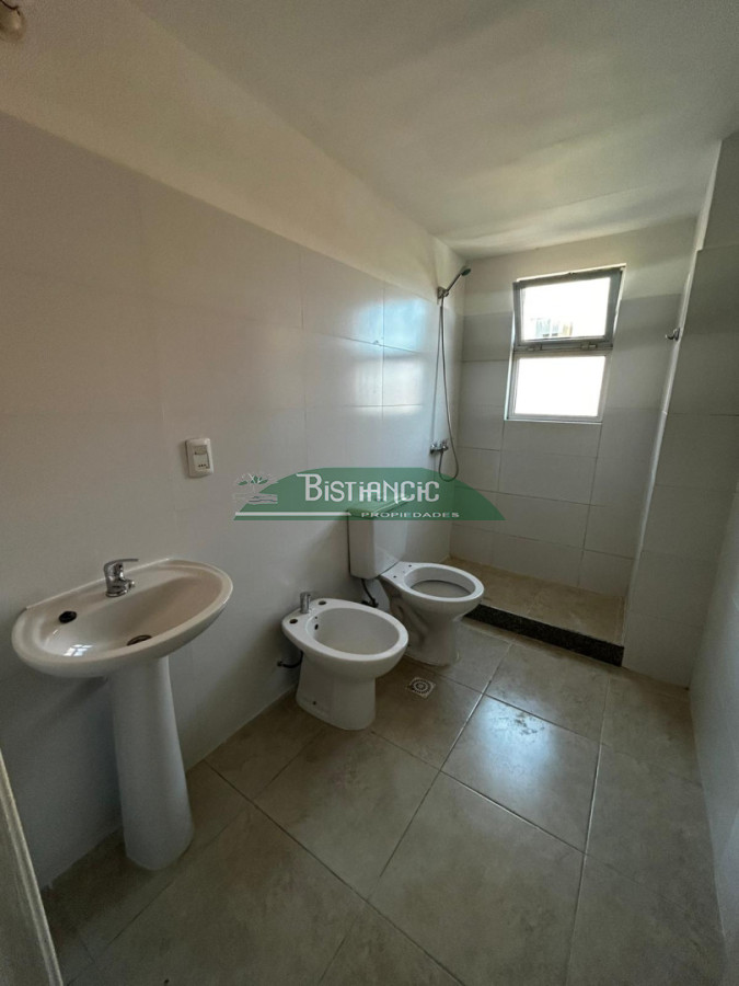 Apartamento ID.2331 - Alquiler anual en Urbanización San Jorge, 2 dormitorios, 1 baño. Con estacionamiento fijo. 