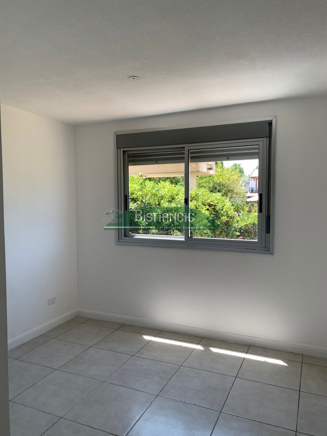 Apartamento ID.2931 - Roosevelt y Viana, depto de 2 dormitorios en Planta baja con cochera. Venta US$ 152.000.