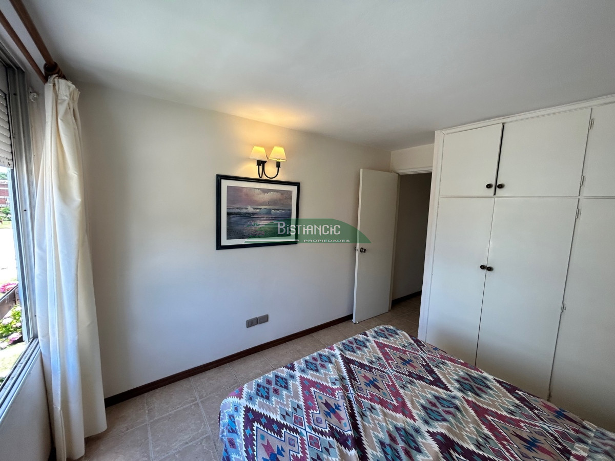 Apartamento ID.2880 - Venta Apartamento 1 dormitorio con cochera próximo península, Venta US$ 115.000.