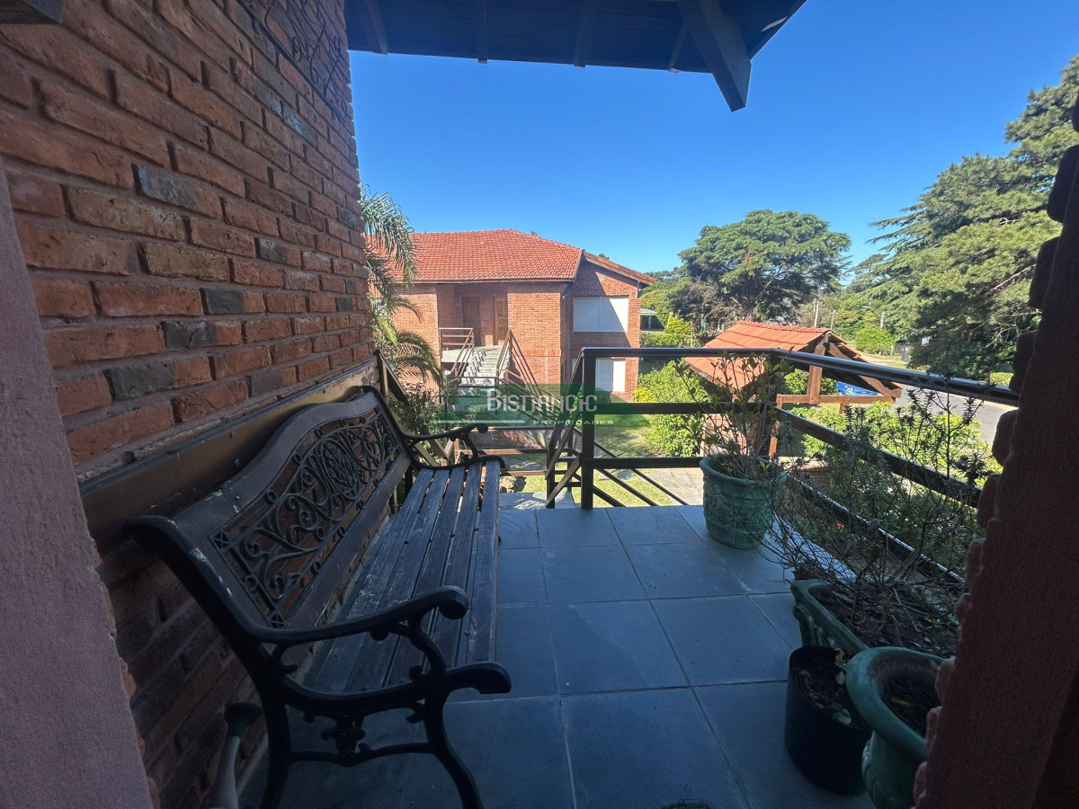 Apartamento ID.1764 - Apartamento en alquiler anual, en cantegril. A pasos de colegios. 2 dorm con balcón y parrillero