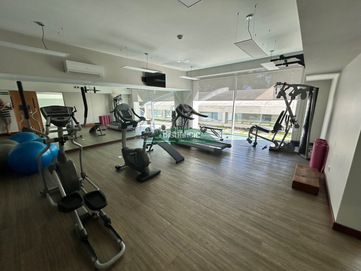 Apartamento ID.2887 - VENTA Apto 2 dorm 2 baños vista, calefacción, piscina, parrilleros, jacuzzi, garaje, y otros.