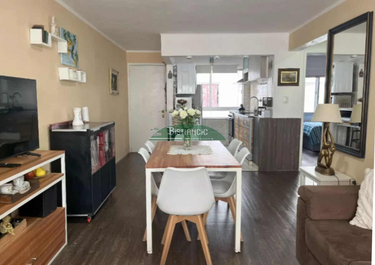Apartamento ID.2930 - Venta apartamento frente a plaza de artesanos , Punta del este. 2 Dorm, 2 baños, con garage. A pasos de gorlero. 