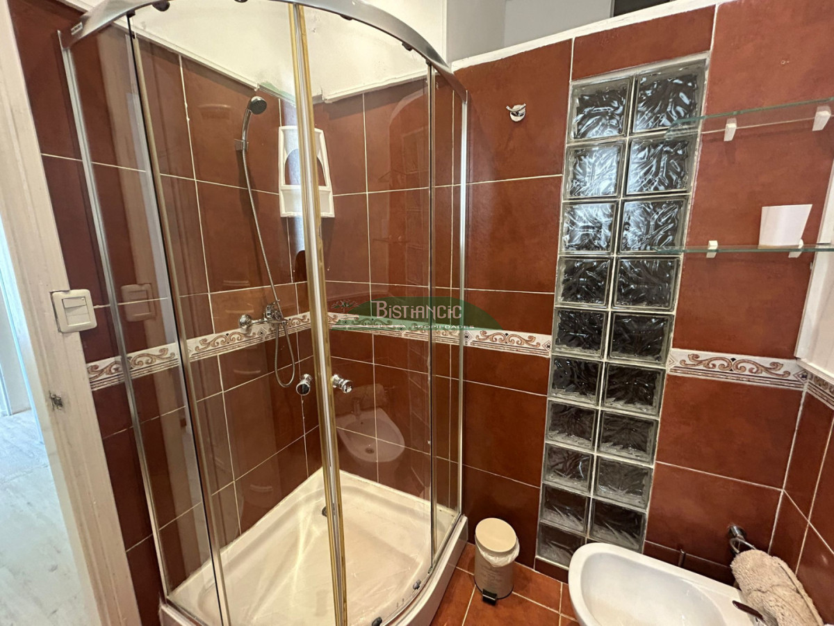 Apartamento ID.3057 - Alquiler invernal en Peninsula, Punta del este. 2 dorm,2 baños, con cochera, wifi y servicio de mucama. 