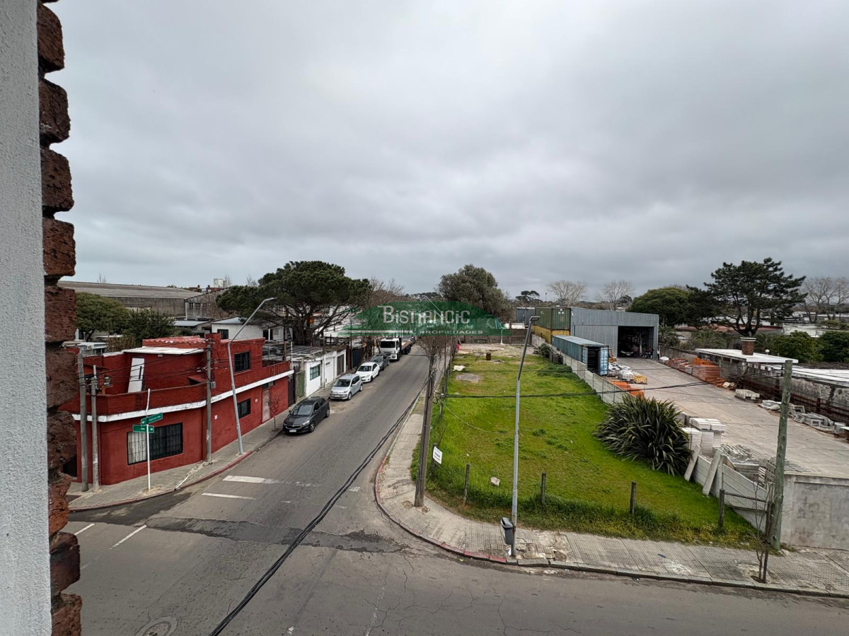 Apartamento ID.1376 - Apartamento en venta, ubicado en Centro Maldonado. 1 dorm, living comedor, cocina y baño. 