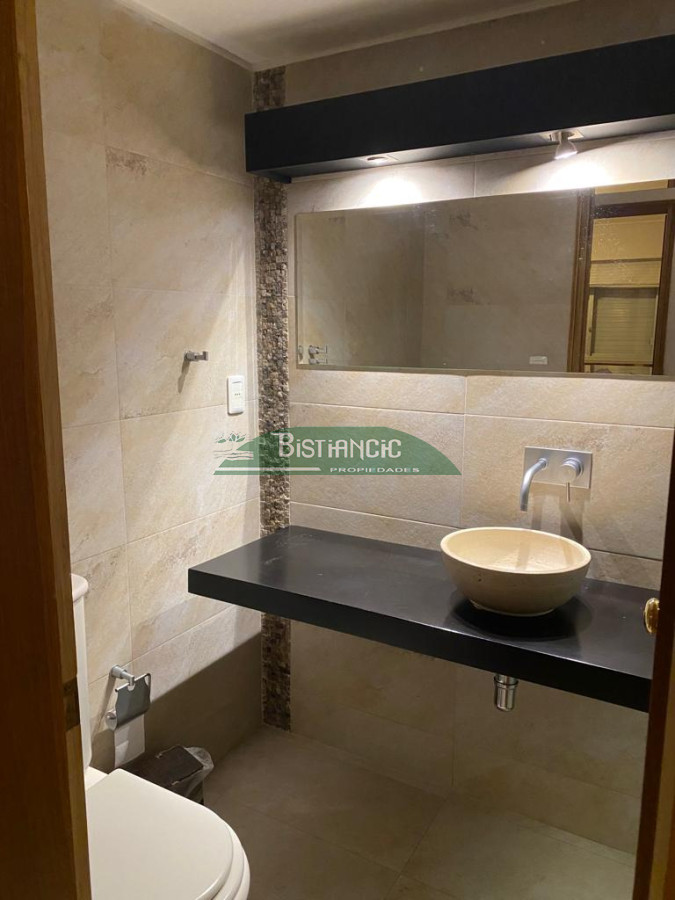 Apartamento ID.2856 - Cómodo departamento de 3 dorm 3 baños, piso alto zona Shopping Punta, está para entrar. US$ 250.000. 
