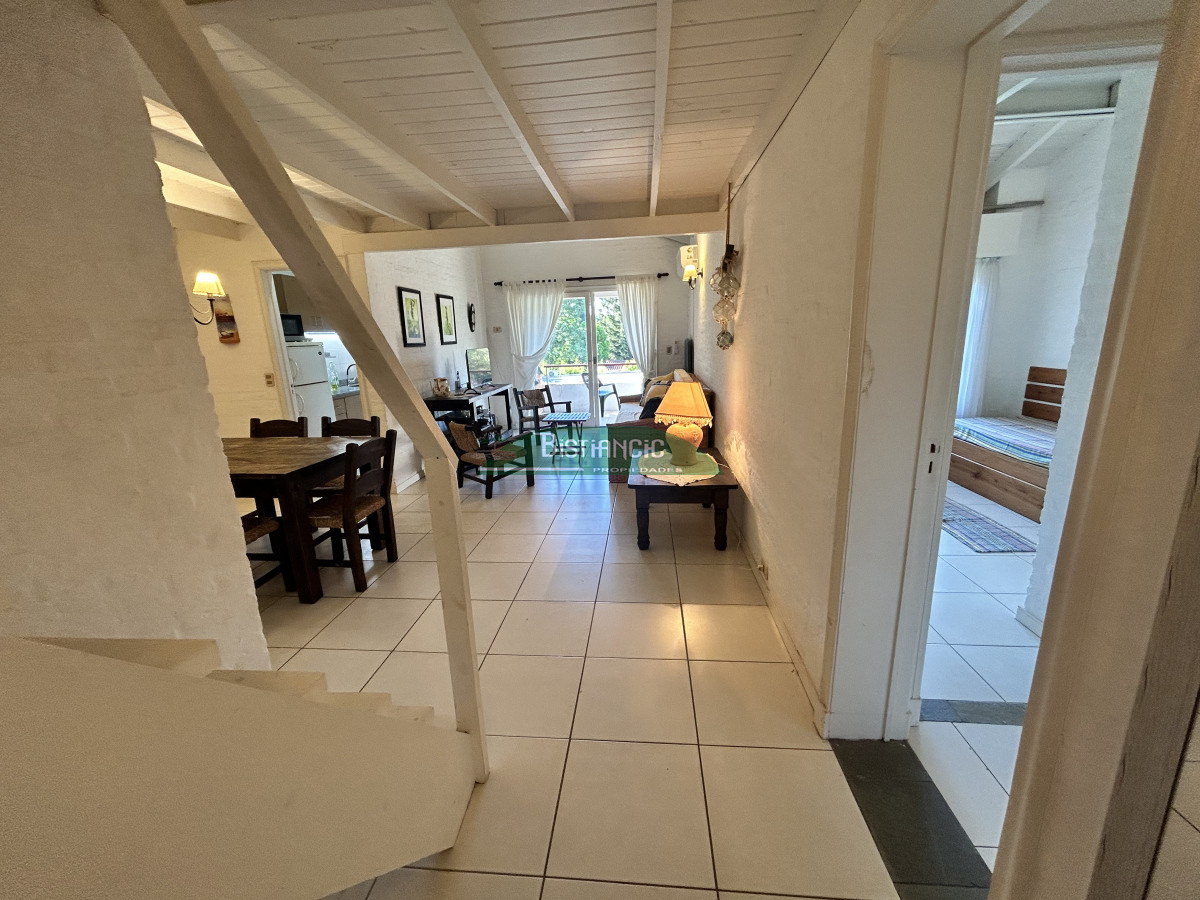 Apartamento ID.1614 - ALQUILER DE TEMPORADA Apartamento cómodo en barrio Country, 3 dormitorios, 2 baños, terraza con parrillero y cochera