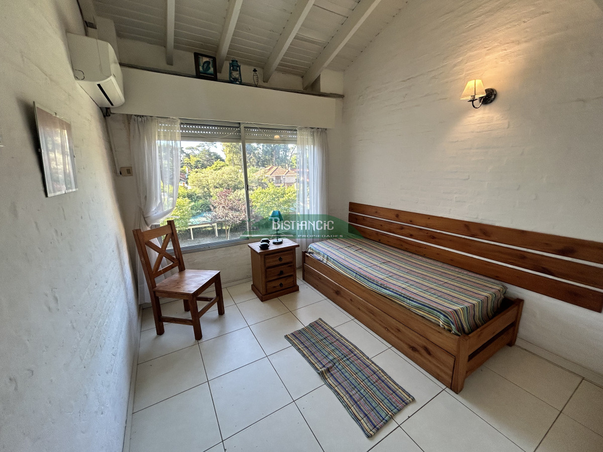 Apartamento ID.1614 - ALQUILER DE TEMPORADA Apartamento cómodo en barrio Country, 3 dormitorios, 2 baños, terraza con parrillero y cochera