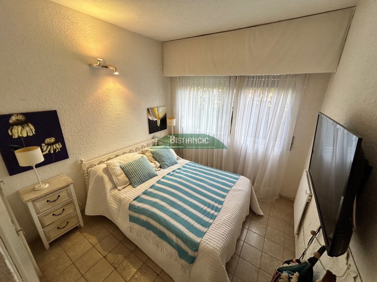 Apartamento ID.1505 - Arcobaleno, apto Mansa 2 dorm 2 baños garaje, balcón, equipado, piscina, canchas. Venta US$ 135.000