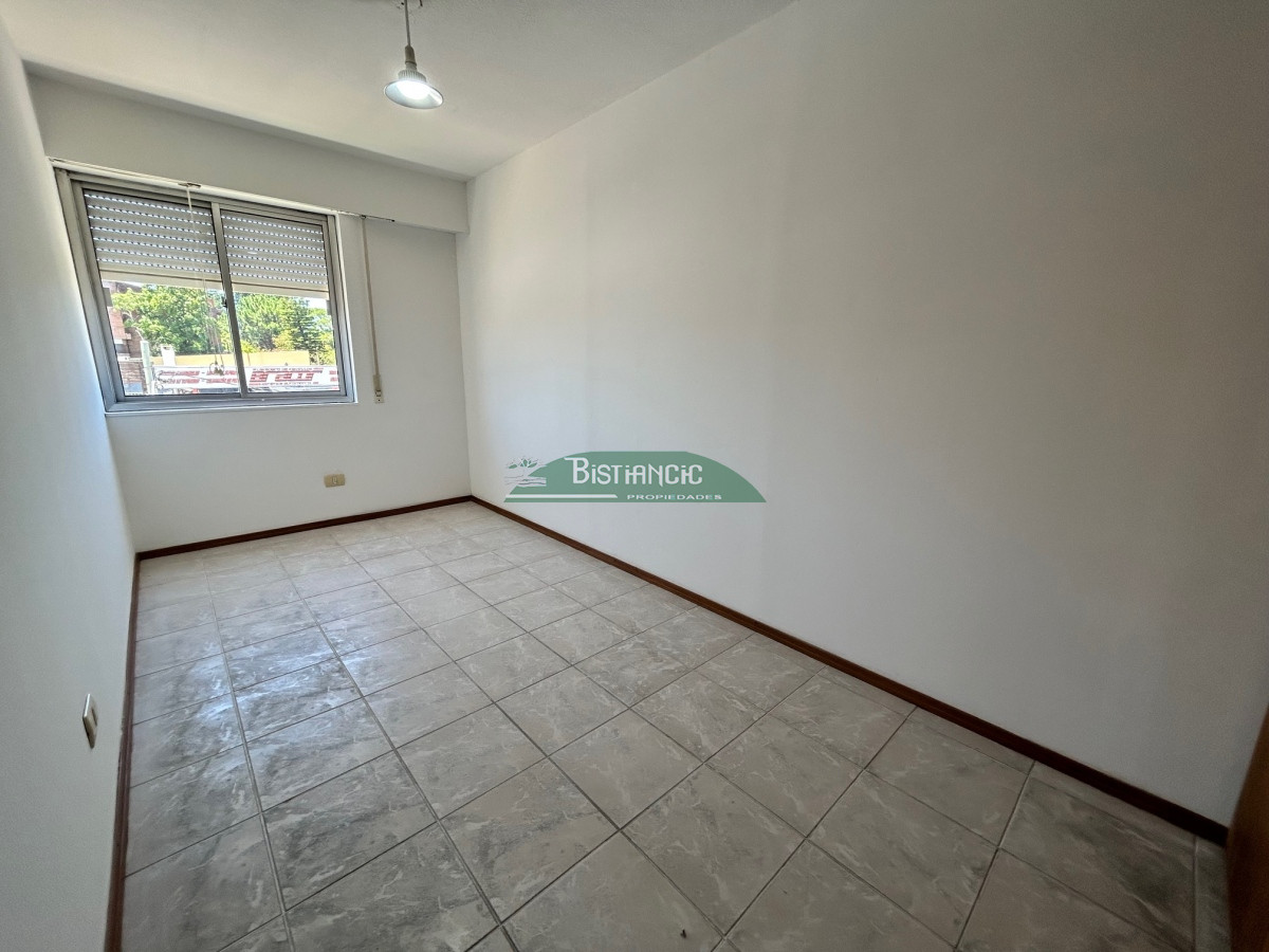 Apartamento ID.2881 - TORRE CAMPUS, Alquiler depto de 2 dormitorios 1 baño, frente Intendencia