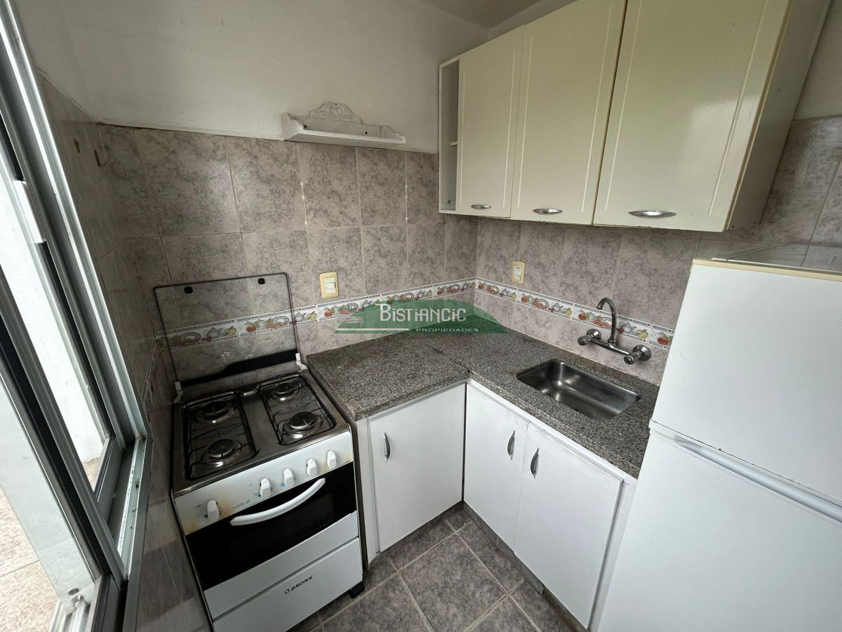 Apartamento ID.1376 - Apartamento en venta, ubicado en Centro Maldonado. 1 dorm, living comedor, cocina y baño. 