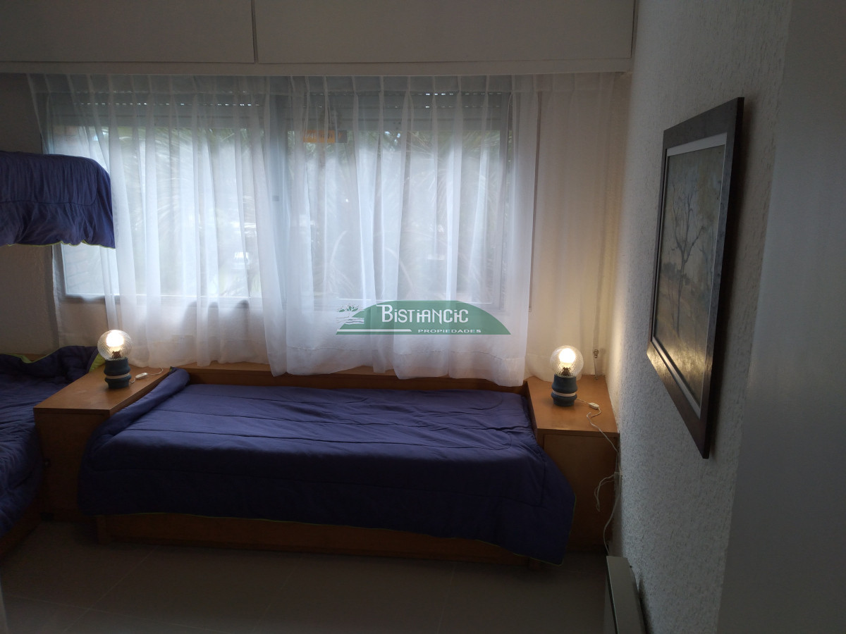 Apartamento ID.2258 - ALQUILER DE TEMPORADA Apartamento en Arcobaleno de 2 dormitorios, 2 baños, garage y balcón