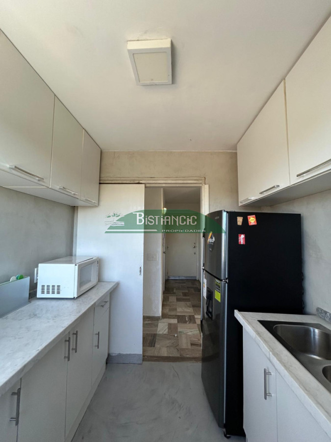 Apartamento ID.3022 - Apartamento luminoso con balcón y vista verde - Alquiler temporal o anual. En Arcobaleno. Con Piscina, Canchas, Wifi, Parrilleros Y Mas.