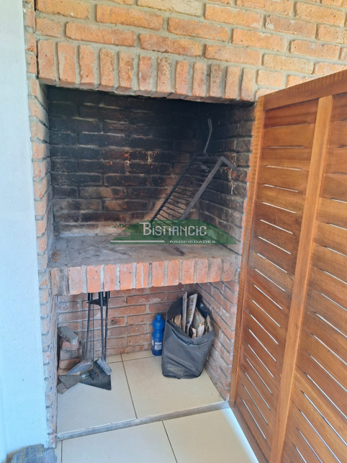 Apartamento ID.1392 - Alquiler anual - Cómodo departamento en Barrio Cantegril, 2 dormitorios, 2 baños, entre piso ideal playroom. 