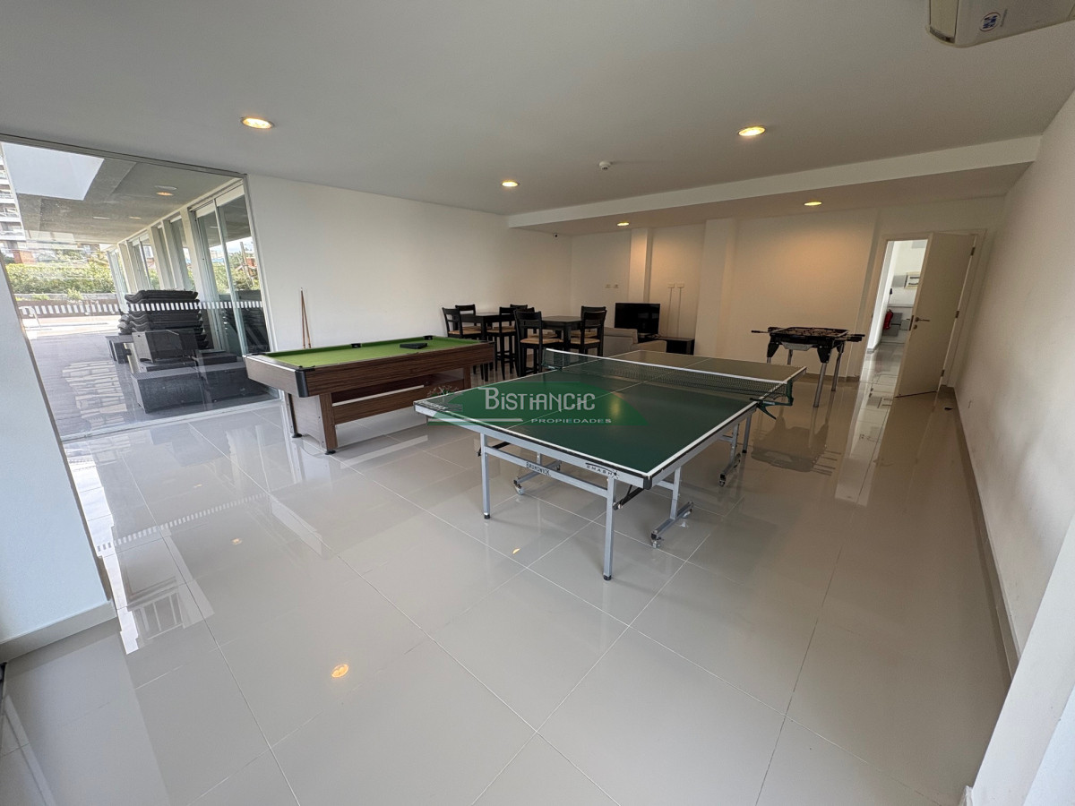 Apartamento ID.2990 - Playa Brava moderno depto equipado 2 dorm 2 baños balcón con vista al mar piscina parrilleros garaje US$ 275.000.