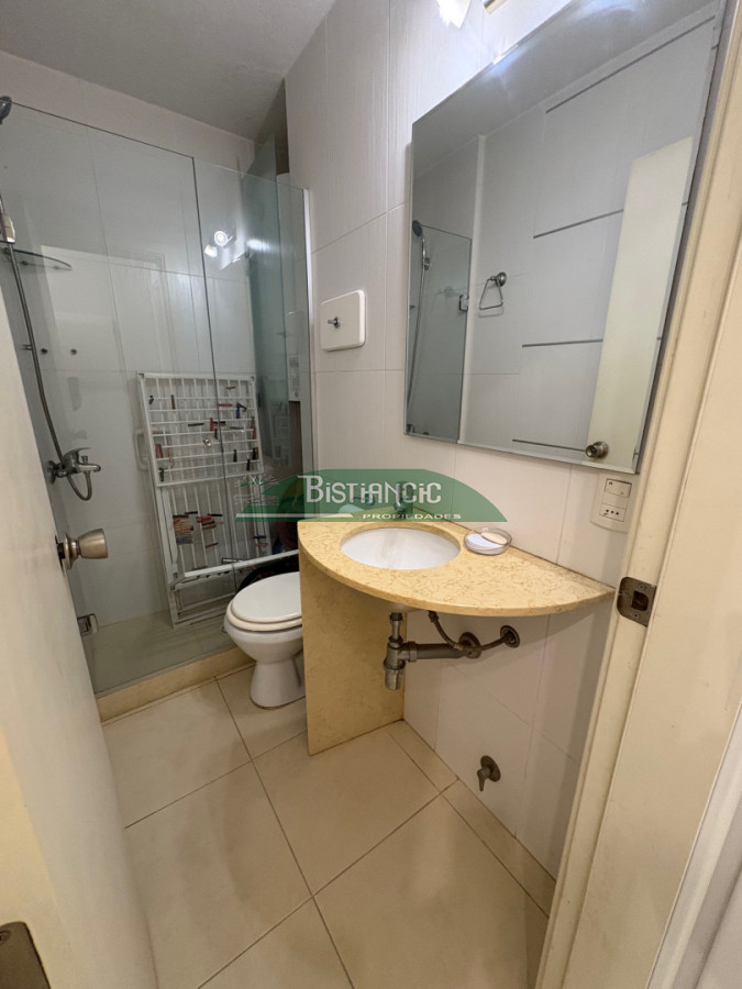 Apartamento ID.3005 - Apartamento de 3 dorm 3 baños con gran jardín, calefacción, garaje, servicio, realmente único!