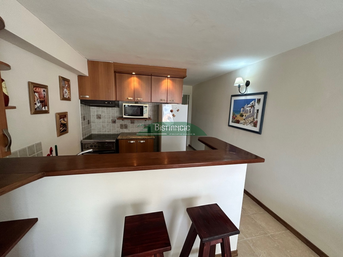 Apartamento ID.2880 - Venta Apartamento 1 dormitorio con cochera próximo península, Venta US$ 115.000.