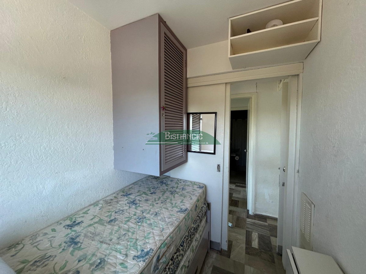 Apartamento ID.3022 - Apartamento luminoso con balcón y vista verde - Alquiler temporal o anual. En Arcobaleno. Con Piscina, Canchas, Wifi, Parrilleros Y Mas.