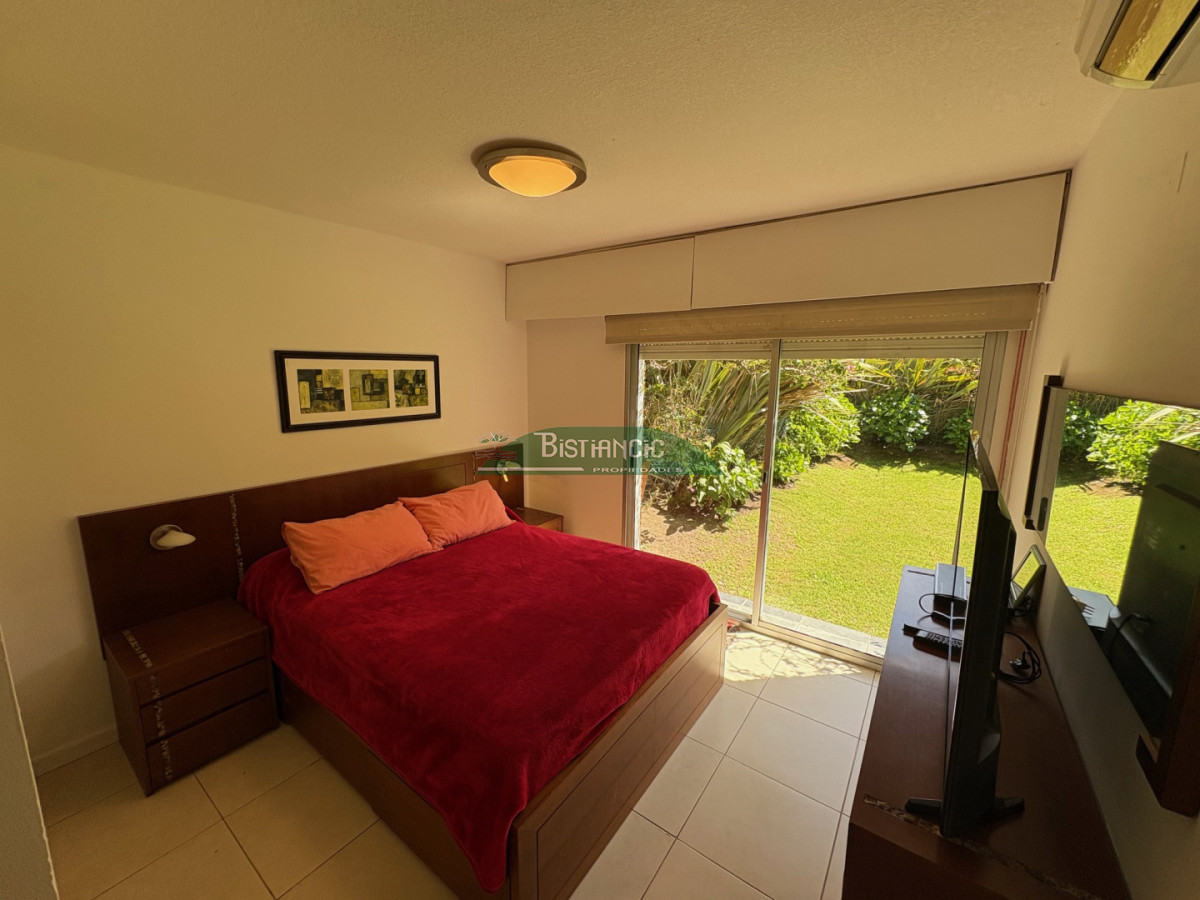 Apartamento ID.3005 - Apartamento de 3 dorm 3 baños con gran jardín, calefacción, garaje, servicio, realmente único!