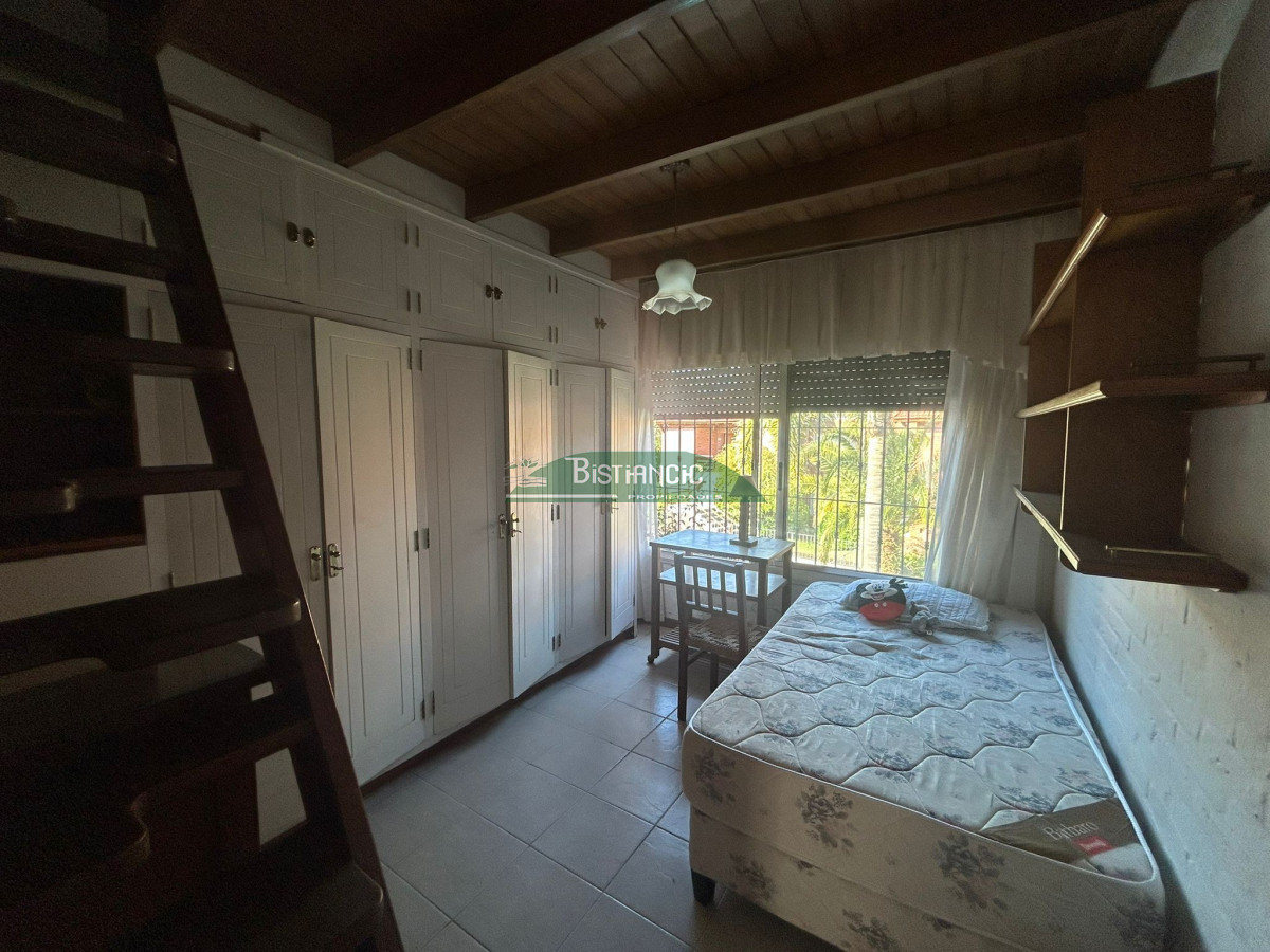 Apartamento ID.1764 - Apartamento en alquiler anual, en cantegril. A pasos de colegios. 2 dorm con balcón y parrillero