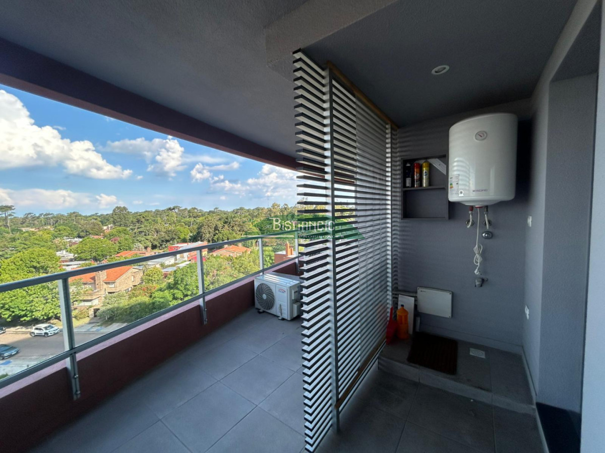 Apartamento ID.3028 - Apartamento en alquiler anual con terrazas y excelente vista al Campus