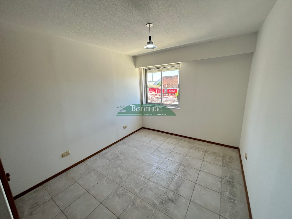 Apartamento ID.2881 - TORRE CAMPUS, Alquiler depto de 2 dormitorios 1 baño, frente Intendencia