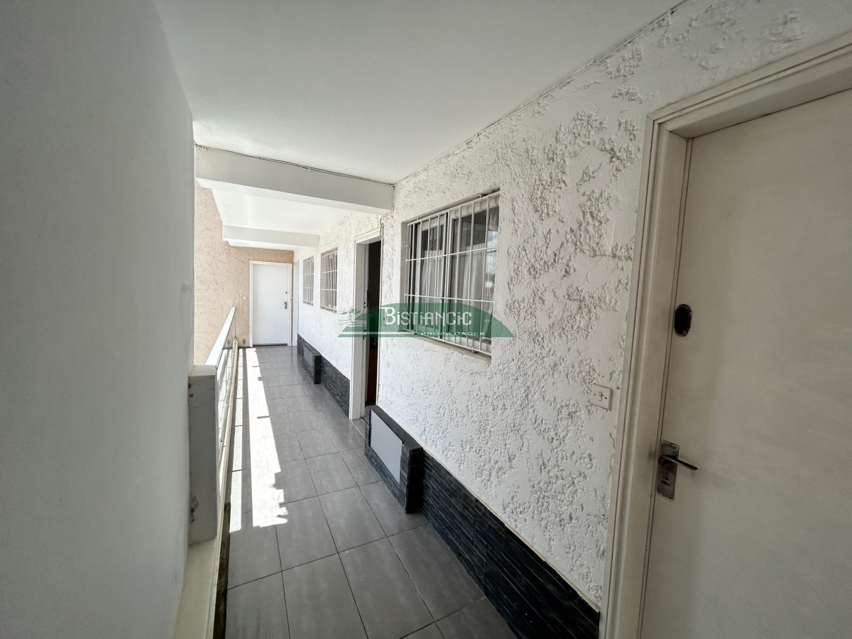 Apartamento ID.2880 - Venta Apartamento 1 dormitorio con cochera próximo península, Venta US$ 115.000.