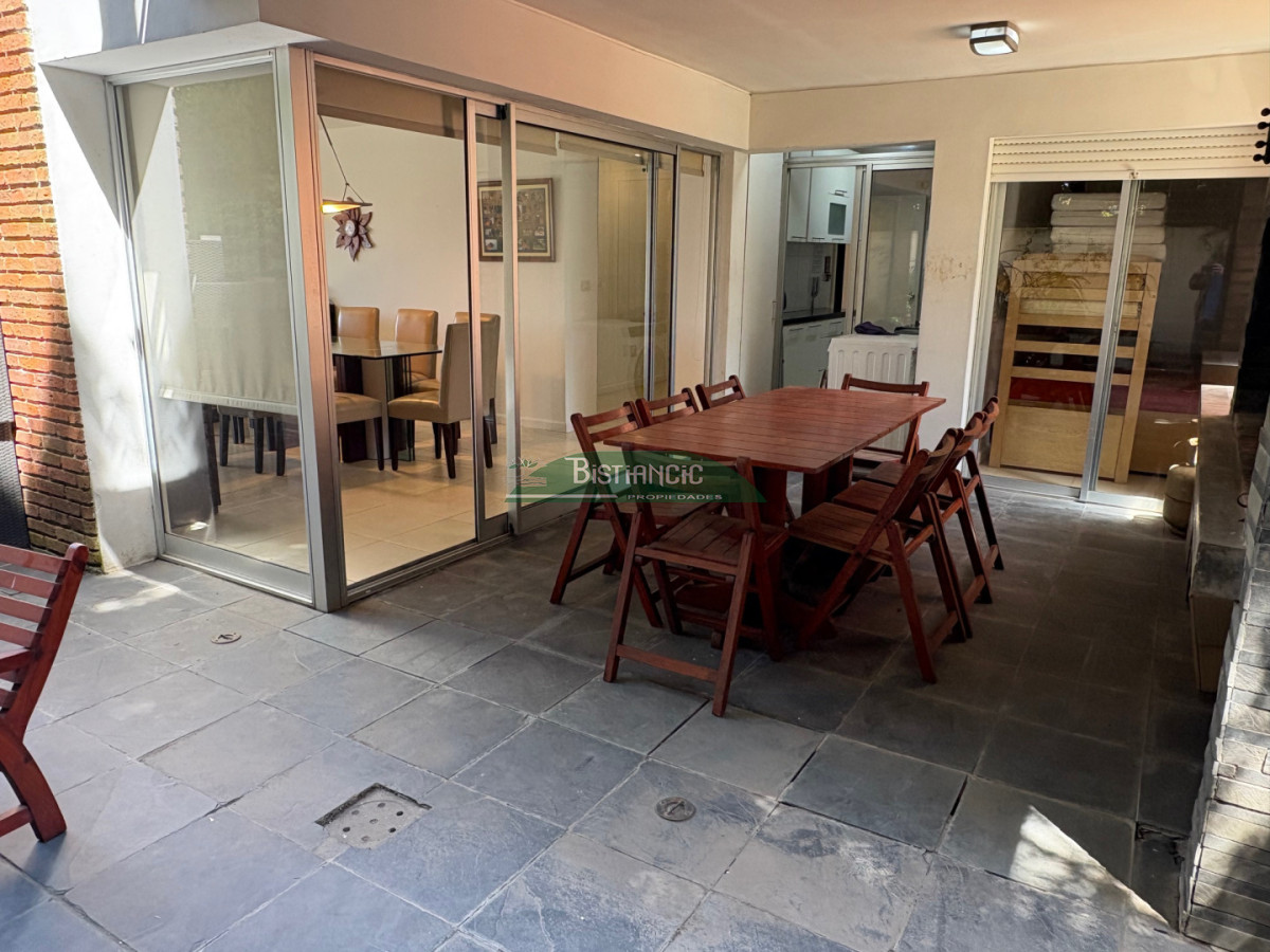 Apartamento ID.3005 - Apartamento de 3 dorm 3 baños con gran jardín, calefacción, garaje, servicio, realmente único!