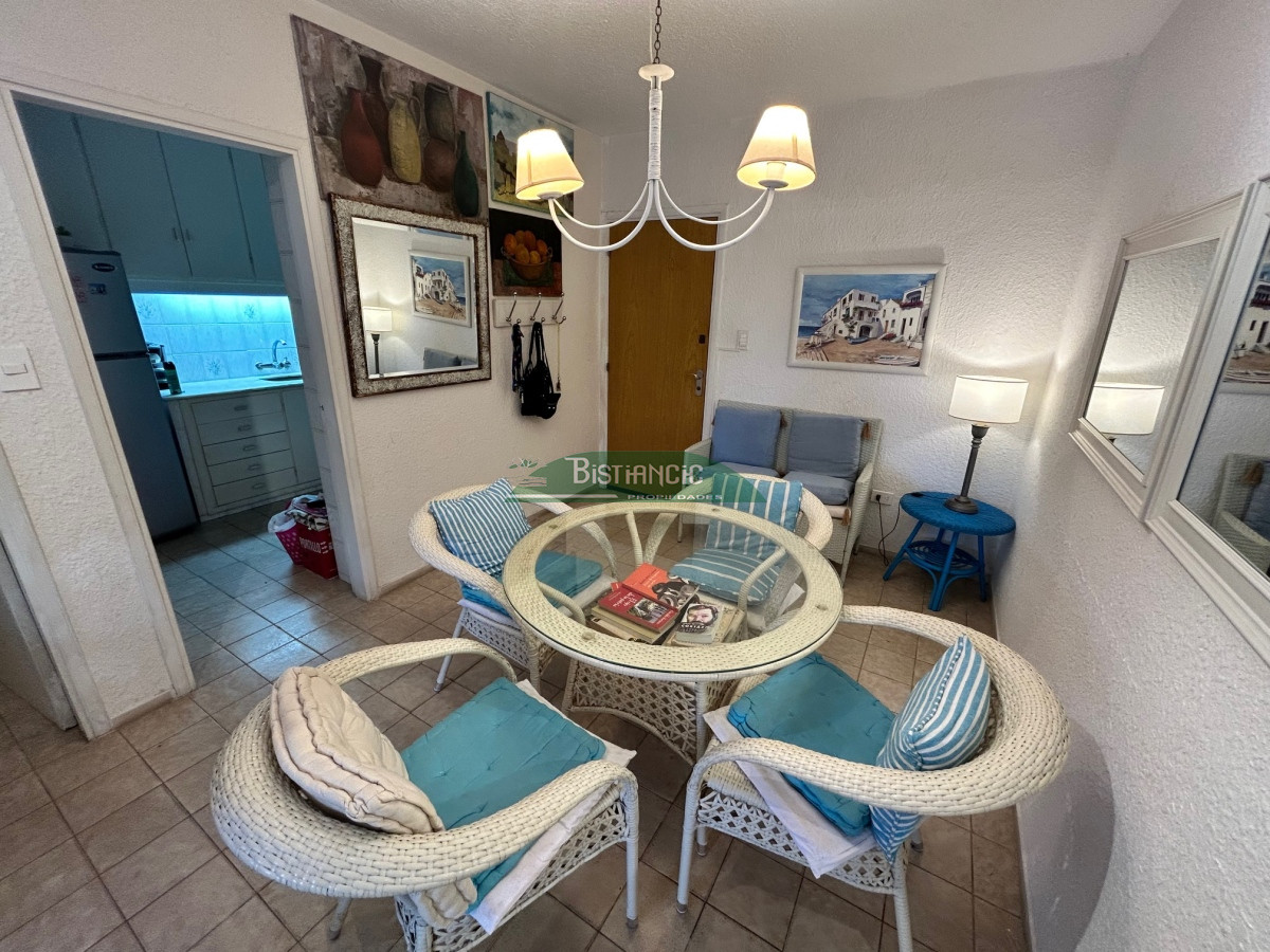 Apartamento ID.1505 - Arcobaleno, apto Mansa 2 dorm 2 baños garaje, balcón, equipado, piscina, canchas. Venta US$ 135.000