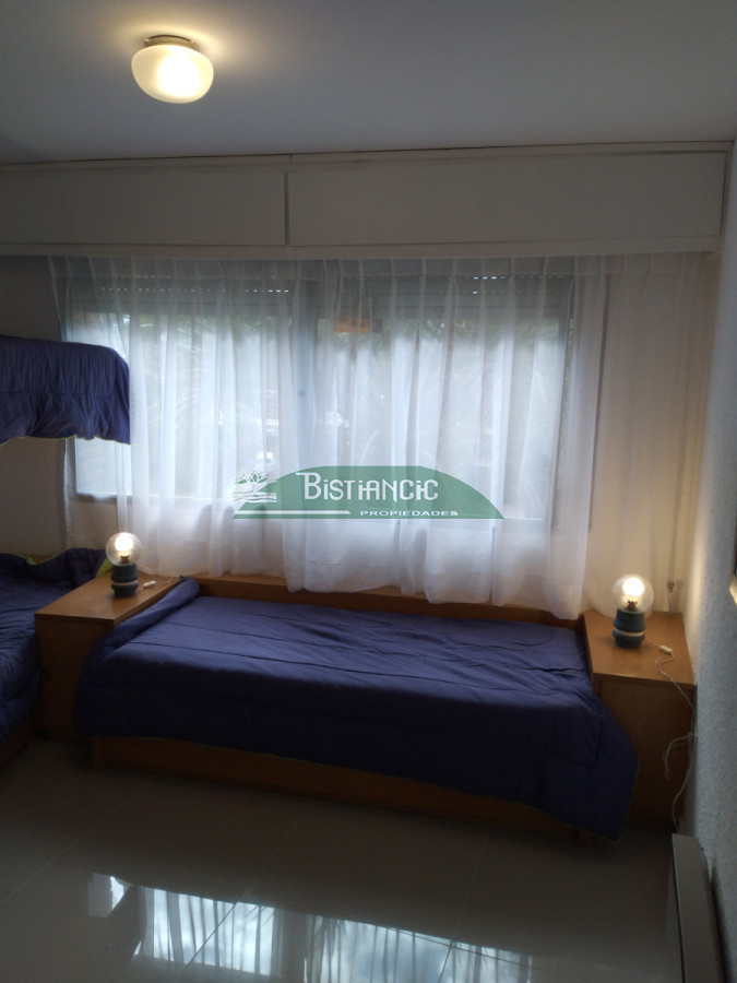 Apartamento ID.2258 - ALQUILER DE TEMPORADA Apartamento en Arcobaleno de 2 dormitorios, 2 baños, garage y balcón
