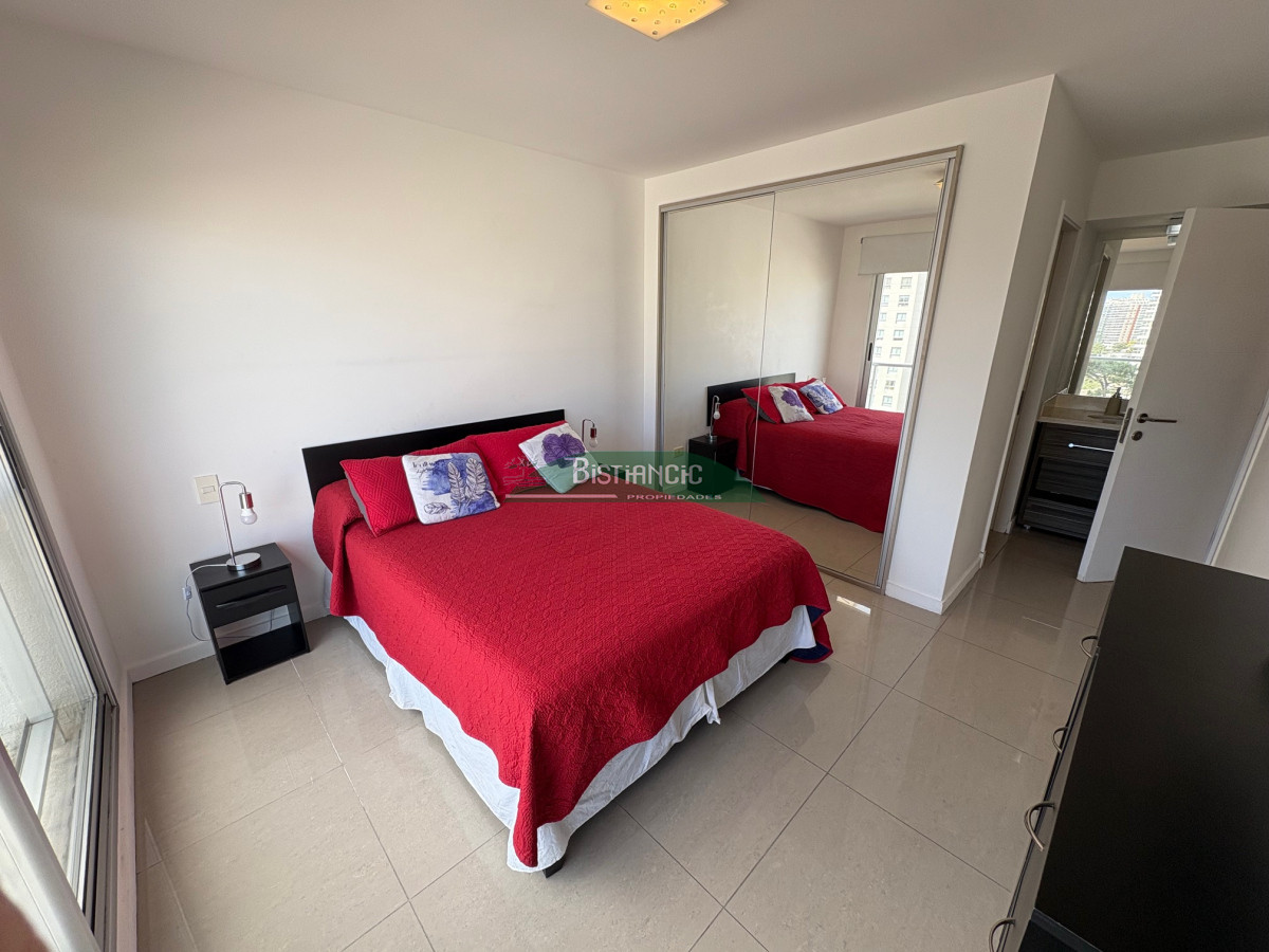 Apartamento ID.2990 - Playa Brava moderno depto equipado 2 dorm 2 baños balcón con vista al mar piscina parrilleros garaje US$ 275.000.