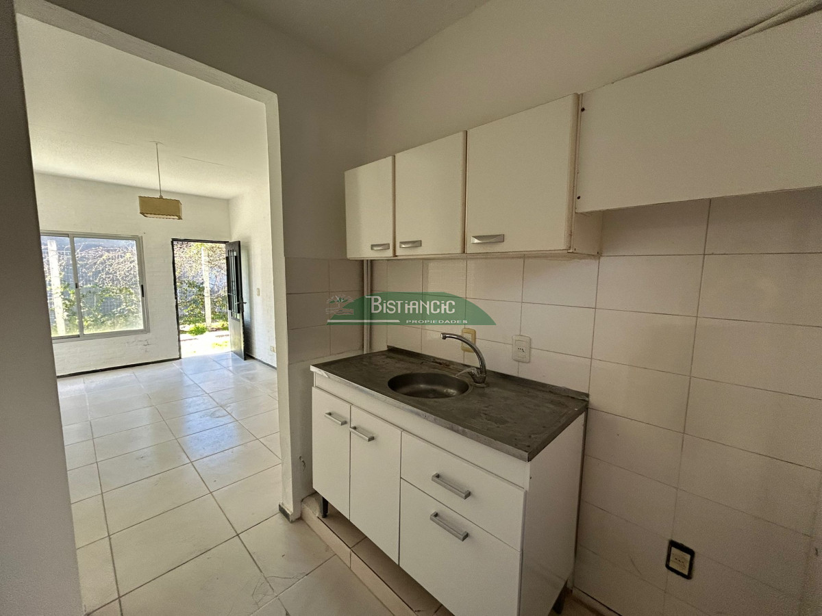 Alquiler anual   depto planta baja 2 dorm, con cochera y patio con parrillero . - GoPunta - Portal Inmobiliario de Punta del Este - Maldonado