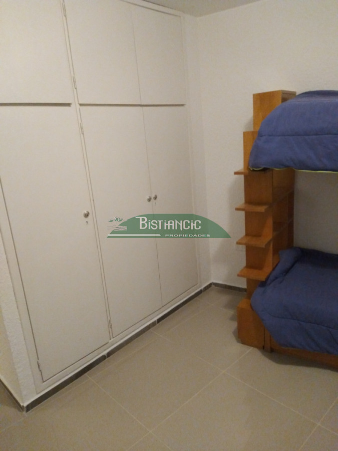 Apartamento ID.2258 - ALQUILER DE TEMPORADA Apartamento en Arcobaleno de 2 dormitorios, 2 baños, garage y balcón
