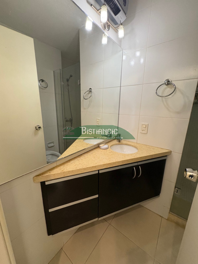 Apartamento ID.3005 - Apartamento de 3 dorm 3 baños con gran jardín, calefacción, garaje, servicio, realmente único!