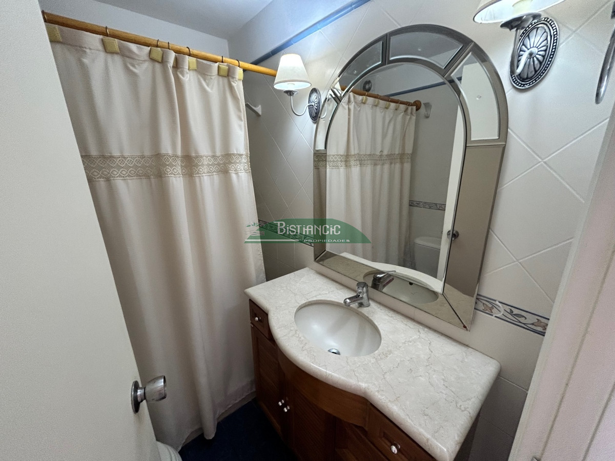 Apartamento ID.2880 - Venta Apartamento 1 dormitorio con cochera próximo península, Venta US$ 115.000.