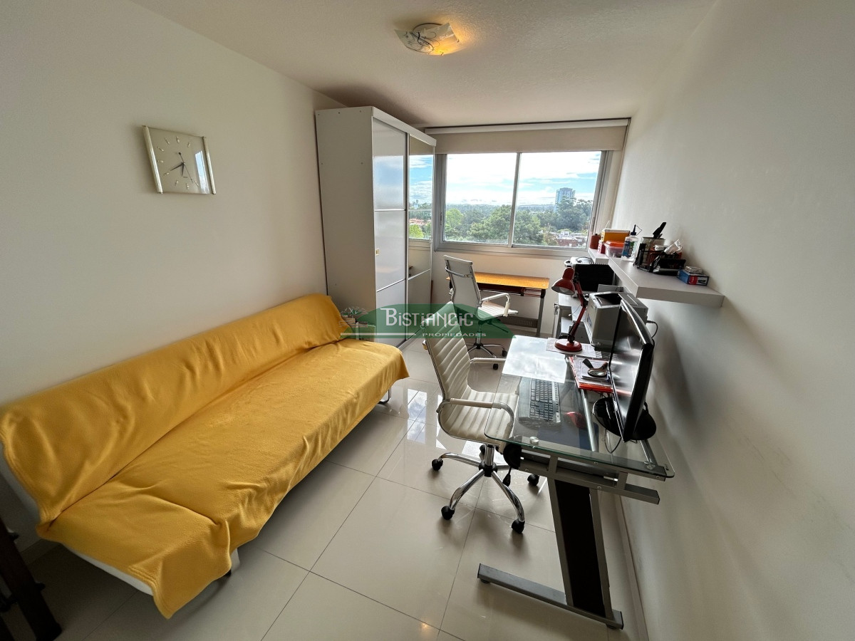 Apartamento ID.2887 - VENTA Apto 2 dorm 2 baños vista, calefacción, piscina, parrilleros, jacuzzi, garaje, y otros.
